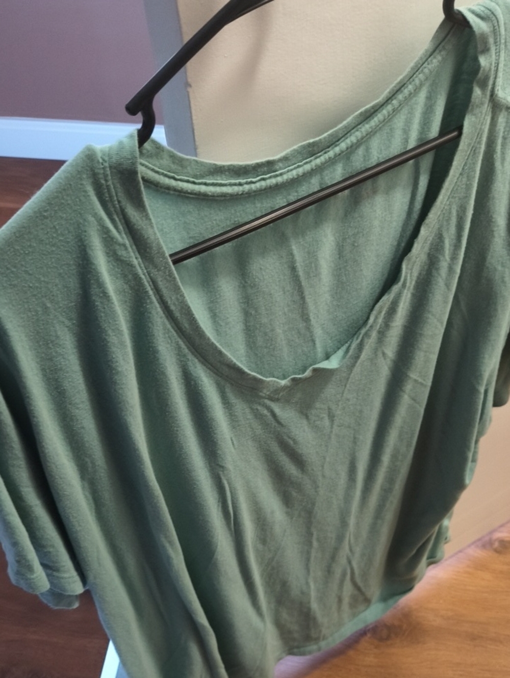 Ava & Viv Relaxed V-Neck Short Sleeve Top in Sage
